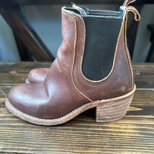 Women’s Heeled Red Wing Boots